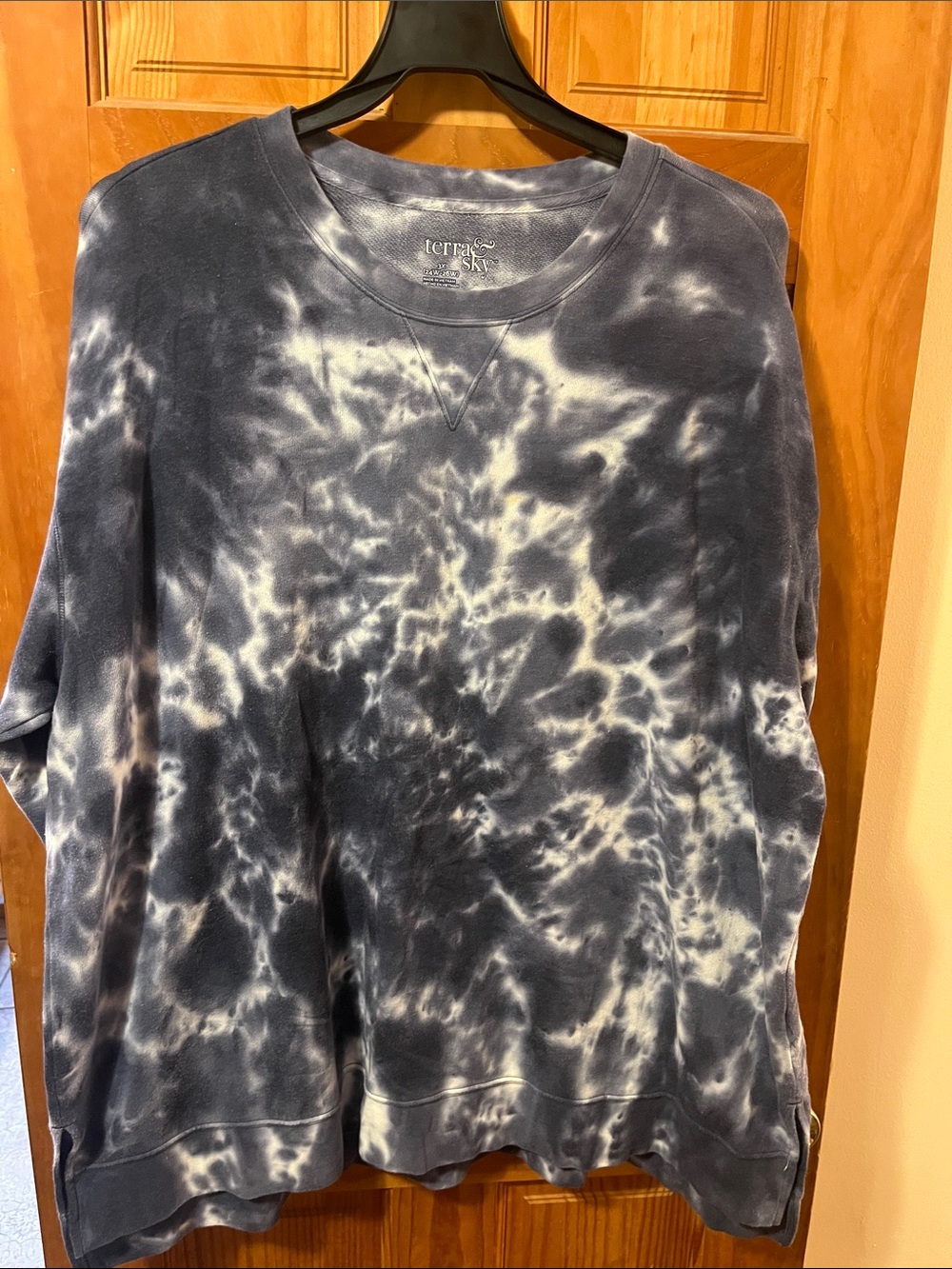 Terra & Sky Navy and White Tie-Dye Pullover Sweatshirt